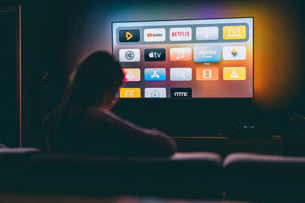 IPTV vs Netflix comparison
