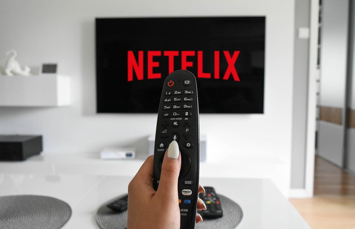 RV, Campervan & Boat IPTV: Mobile Streaming Guide (2026)